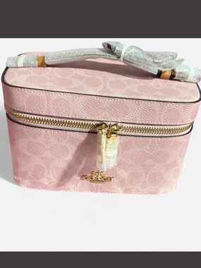 Coaches Powder Pink Signature Vanity Cosmetic Case with Top Handle